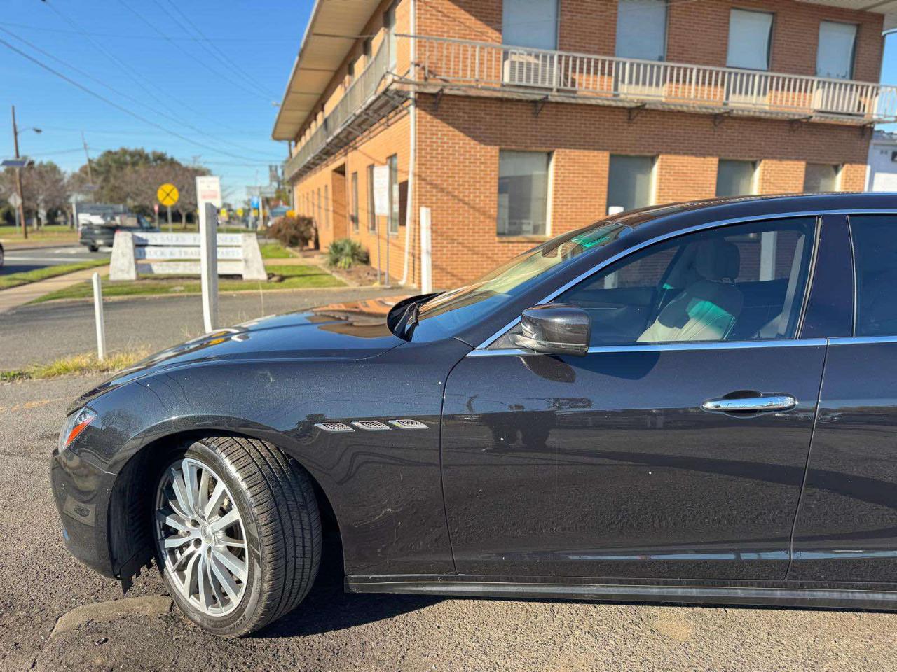 Maserati Ghibli 4dr Sdn S Q4 2015