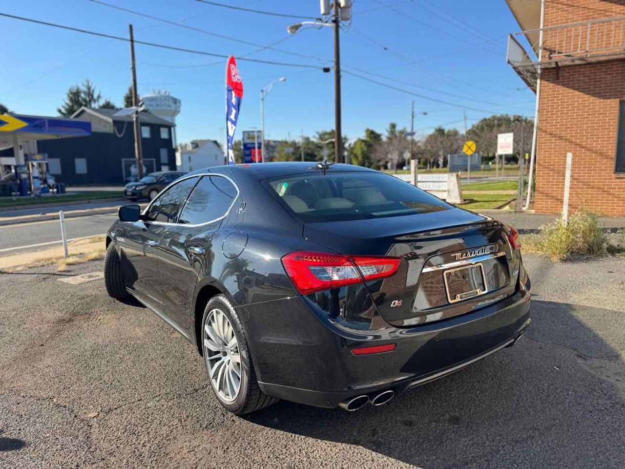 Maserati Ghibli 4dr Sdn S Q4 2015