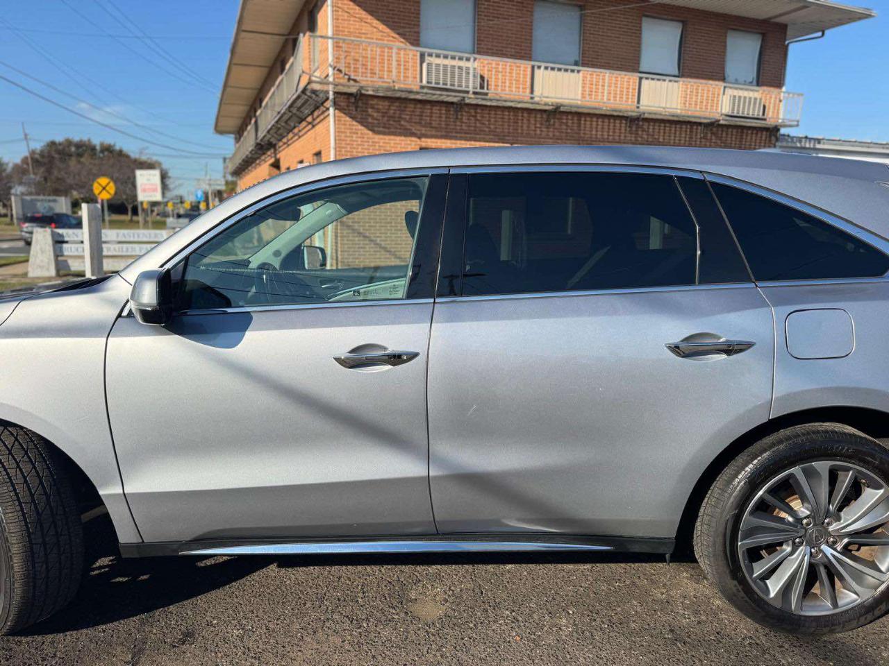 Acura MDX SH-AWD w/Technology Pkg 2017