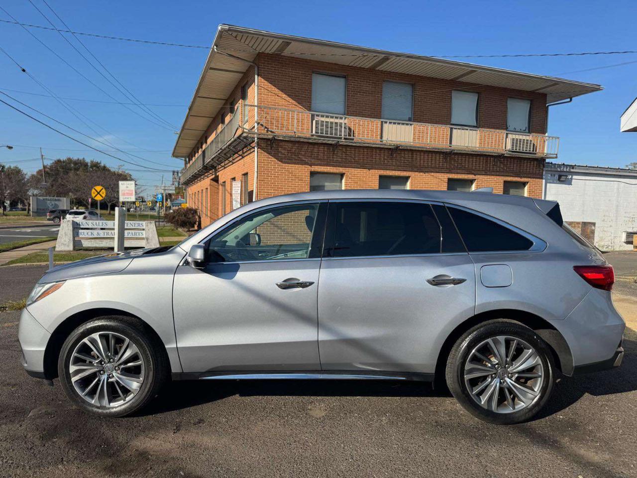 Acura MDX SH-AWD w/Technology Pkg 2017