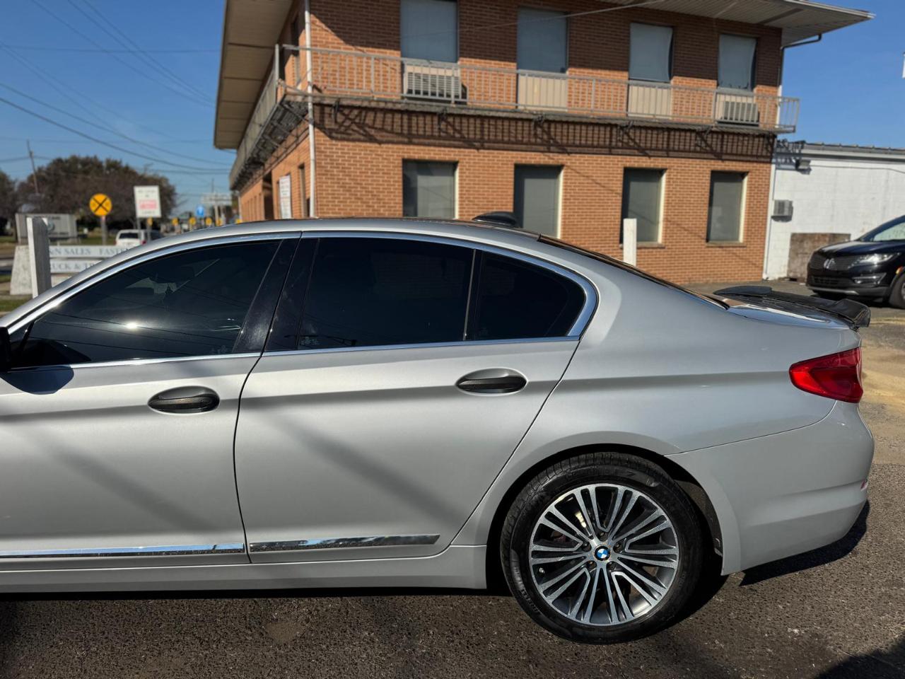 BMW 5 Series 540i xDrive Sedan 2017