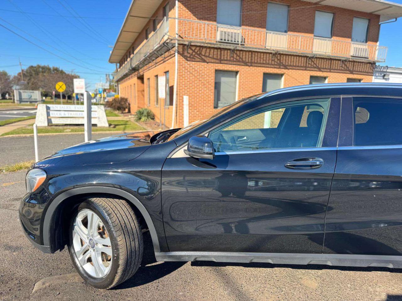 Mercedes-Benz GLA 4MATIC 4dr GLA 250 2016