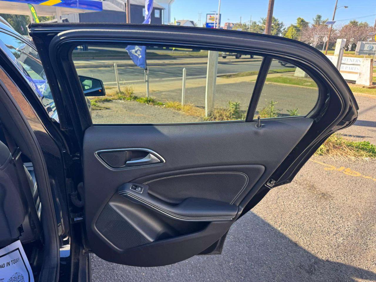Mercedes-Benz GLA 4MATIC 4dr GLA 250 2016