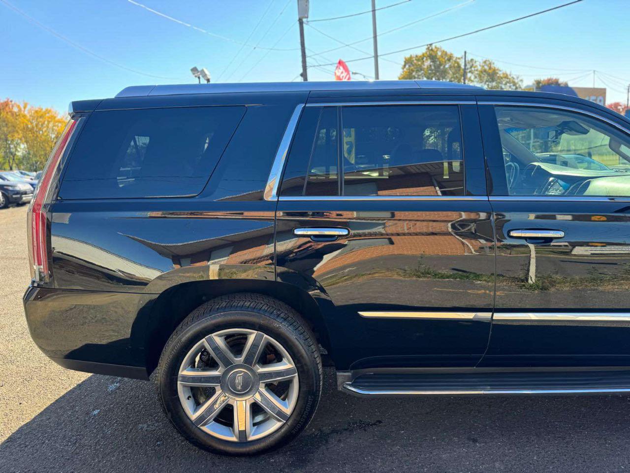 Cadillac Escalade 4WD 4dr Luxury 2015