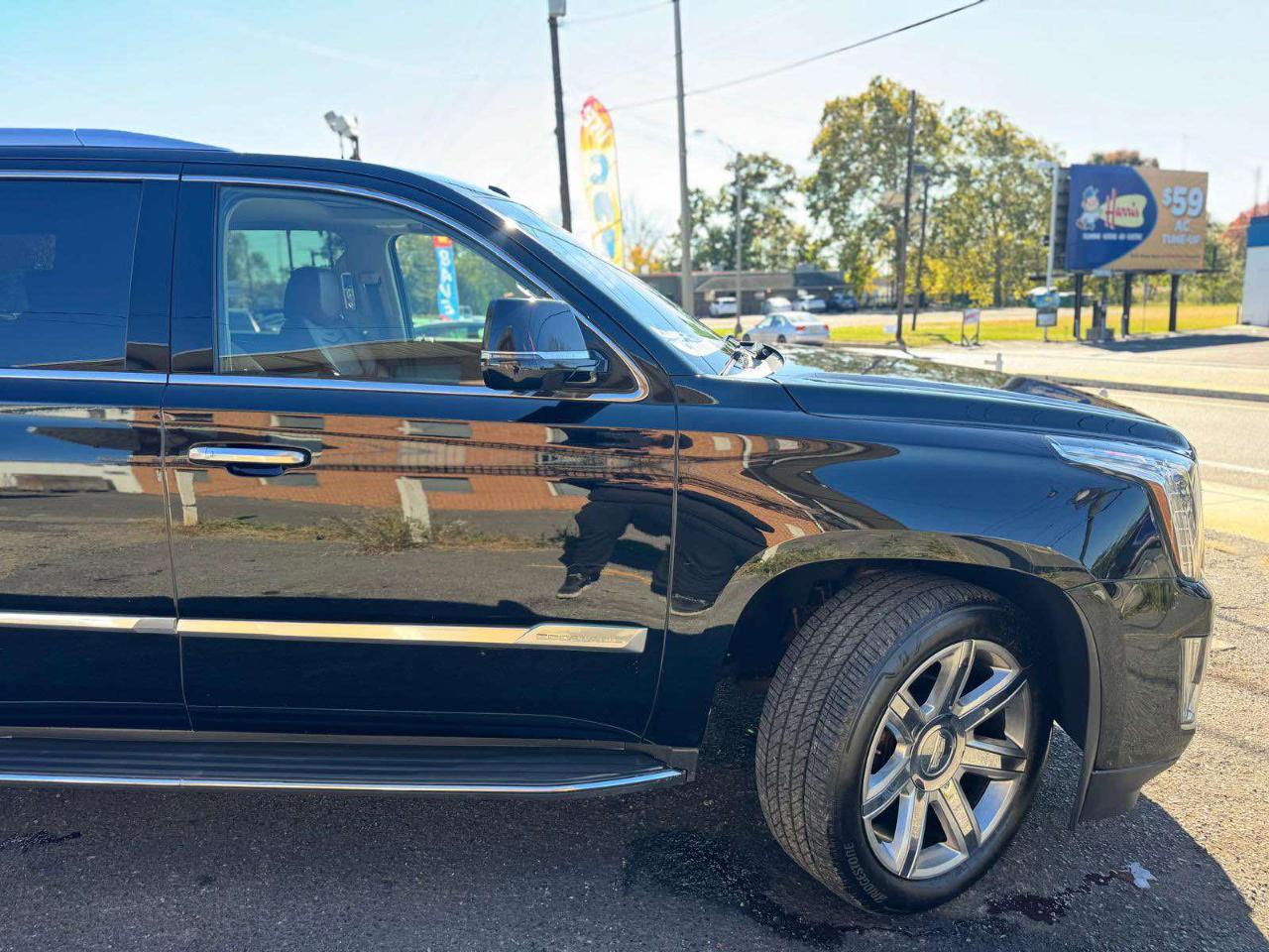 Cadillac Escalade 4WD 4dr Luxury 2015