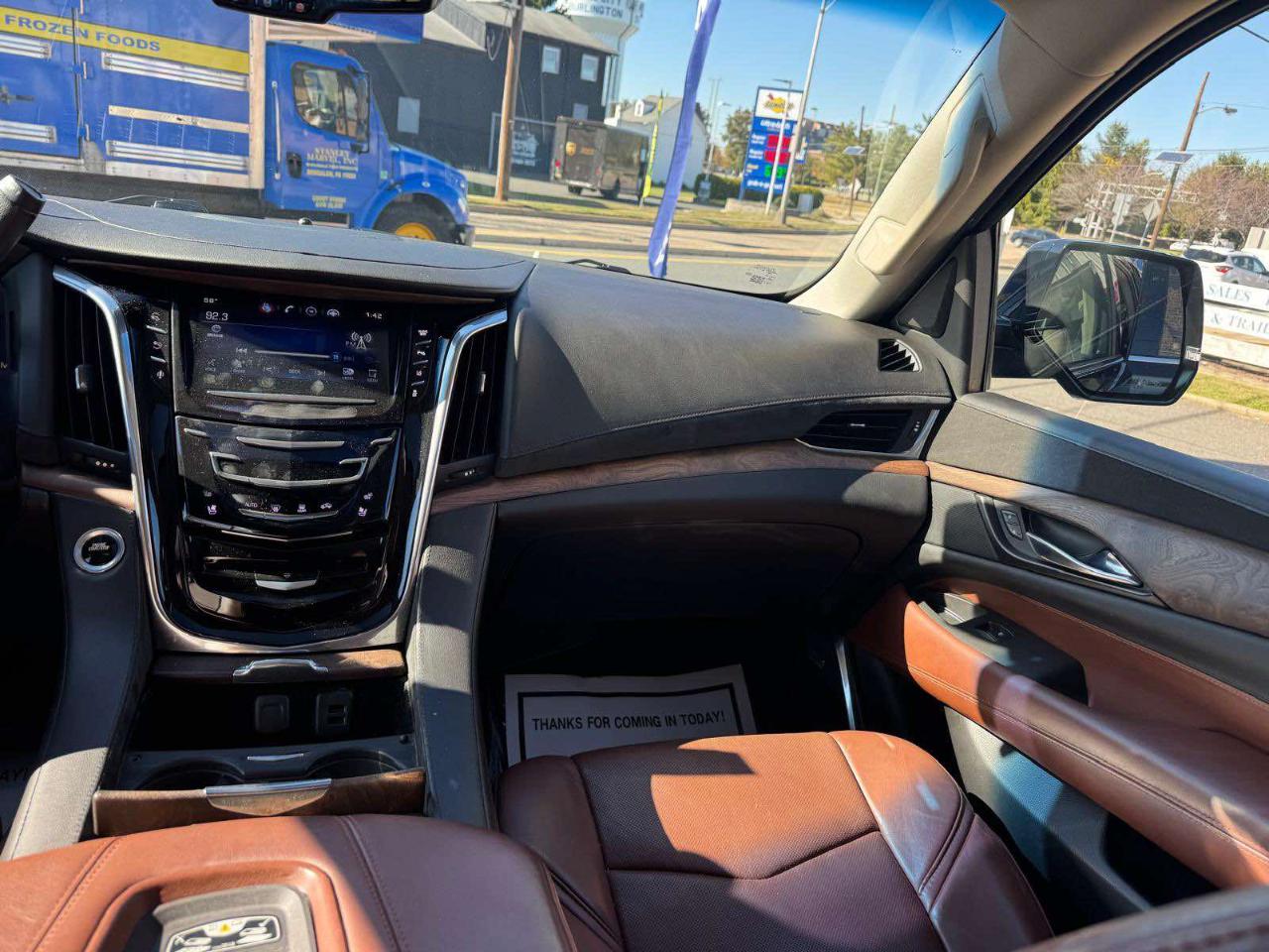Cadillac Escalade 4WD 4dr Luxury 2015