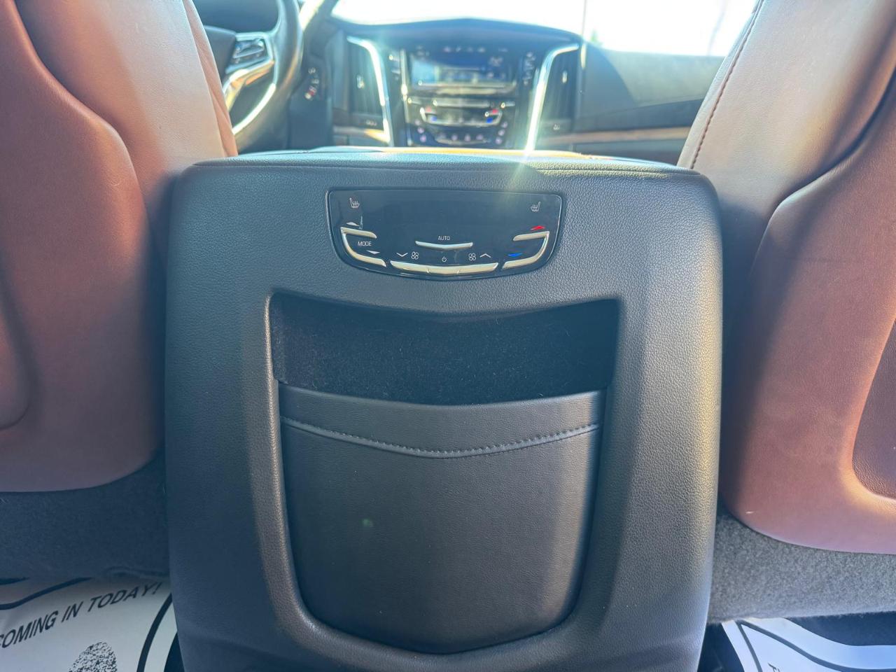Cadillac Escalade 4WD 4dr Luxury 2015