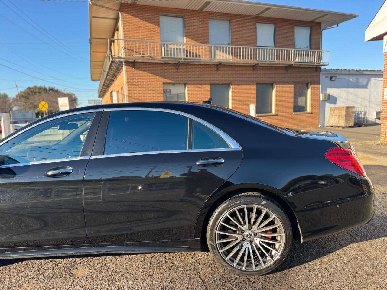 Mercedes-Benz S-Class 4dr Sdn S 550 4MATIC 2015