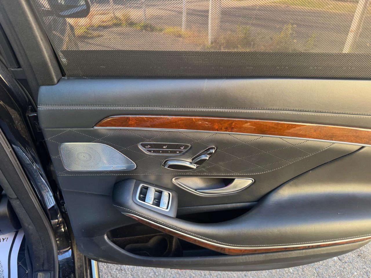 Mercedes-Benz S-Class 4dr Sdn S 550 4MATIC 2015