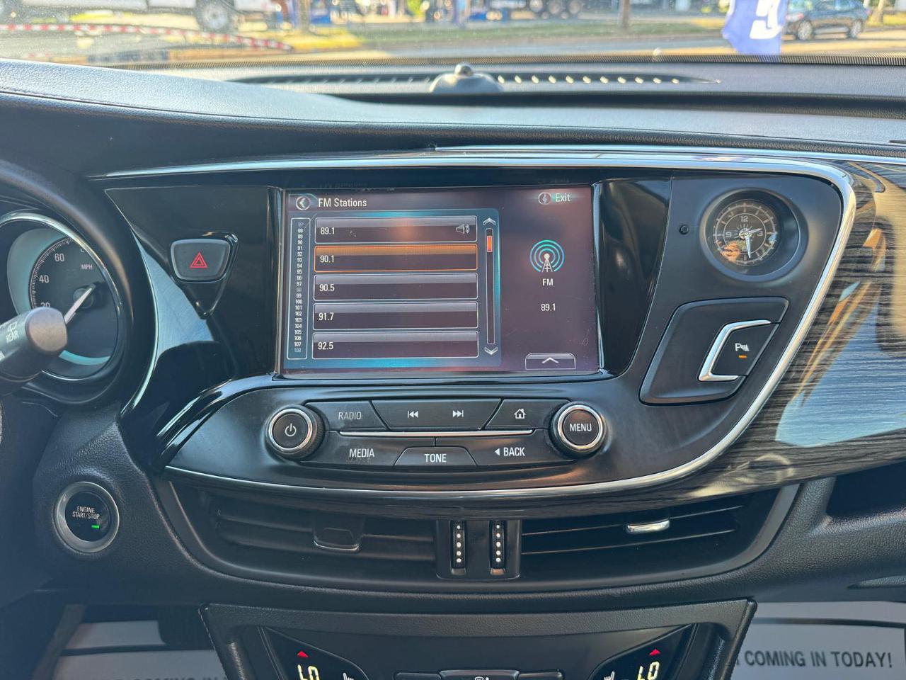 Buick Envision FWD 4dr Essence 2017