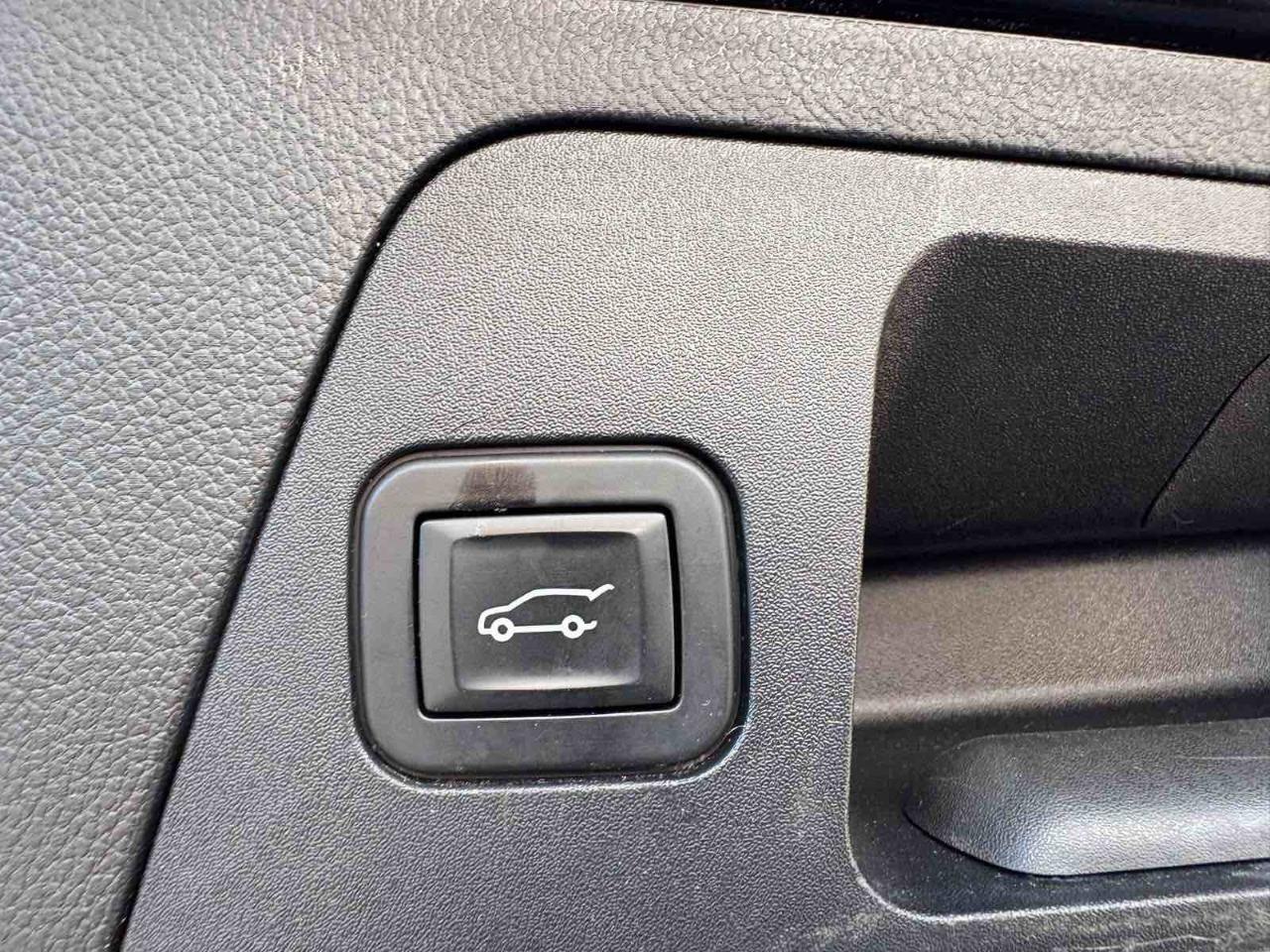 Buick Envision FWD 4dr Essence 2017