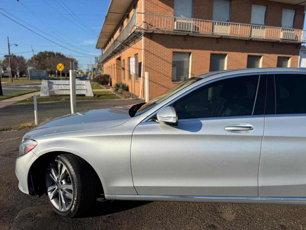 Mercedes-Benz C-Class 4dr Sdn C 300 4MATIC 2015
