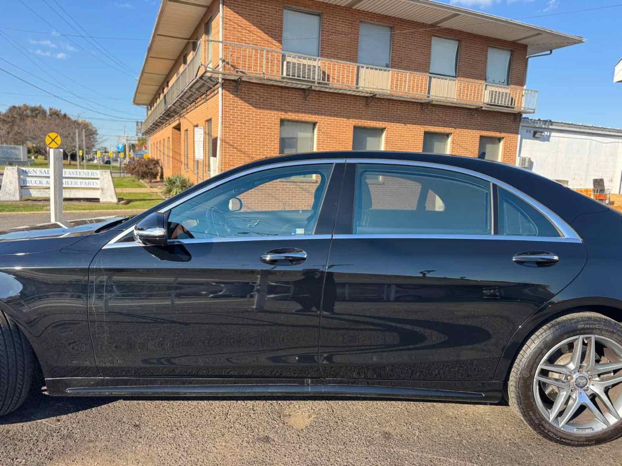 Mercedes-Benz S-Class 4dr Sdn S 550 4MATIC 2015