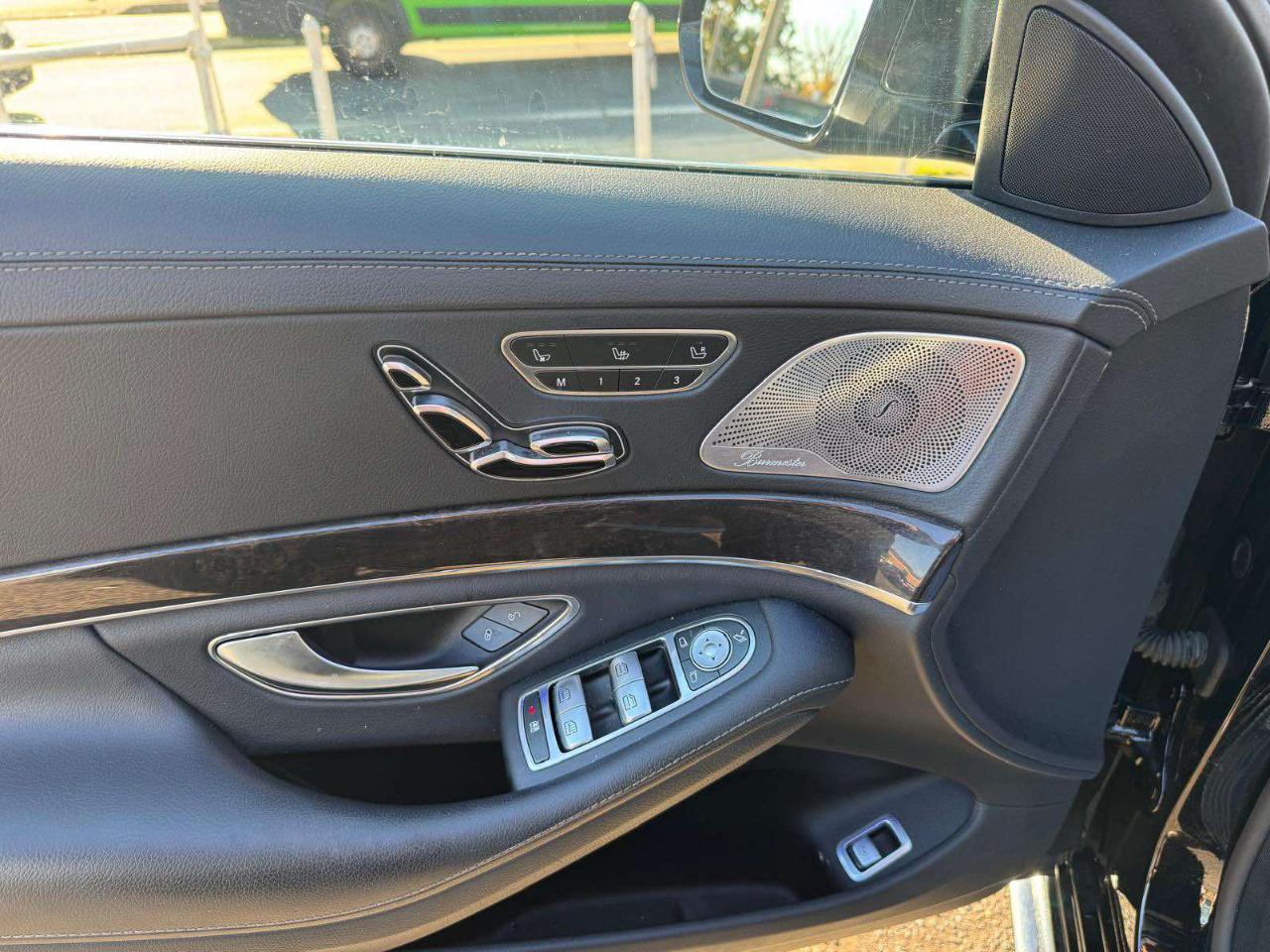 Mercedes-Benz S-Class 4dr Sdn S 550 4MATIC 2015
