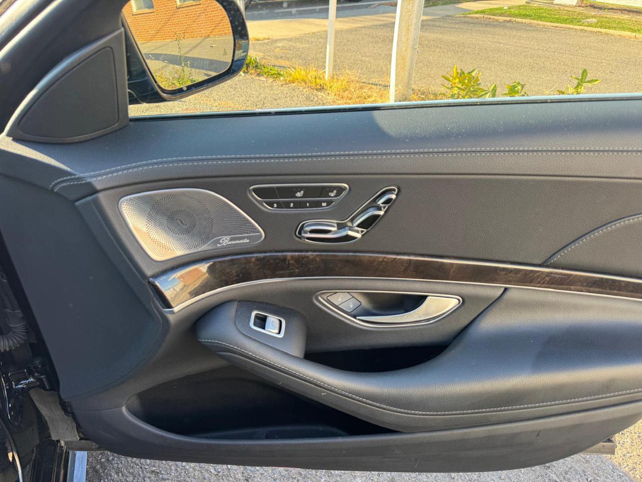 Mercedes-Benz S-Class 4dr Sdn S 550 4MATIC 2015