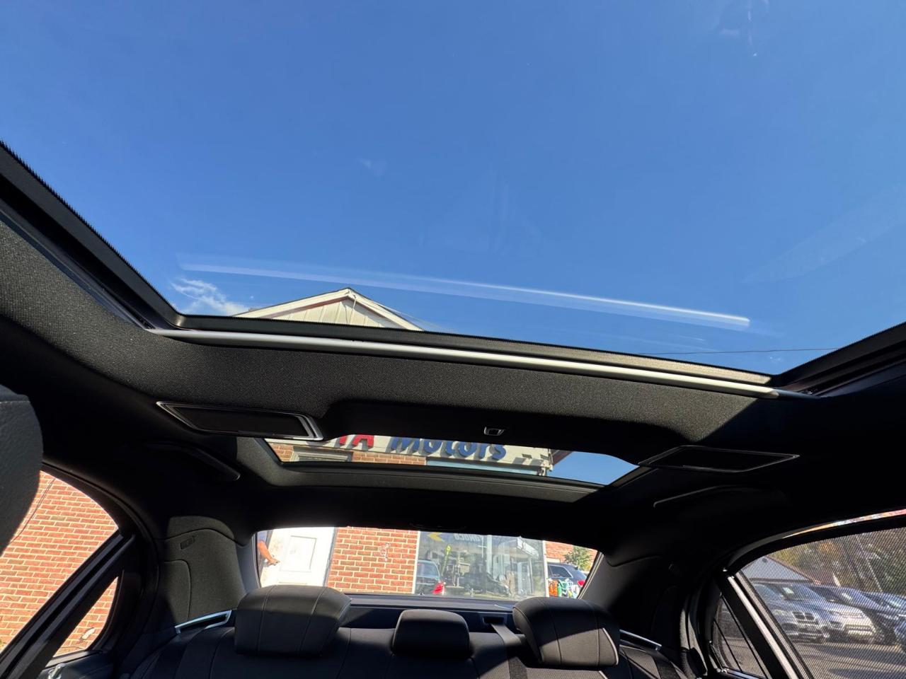 Mercedes-Benz S-Class 4dr Sdn S 550 4MATIC 2015