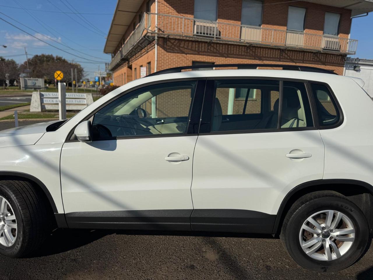 Volkswagen Tiguan 2WD 4dr Auto R-Line 2016