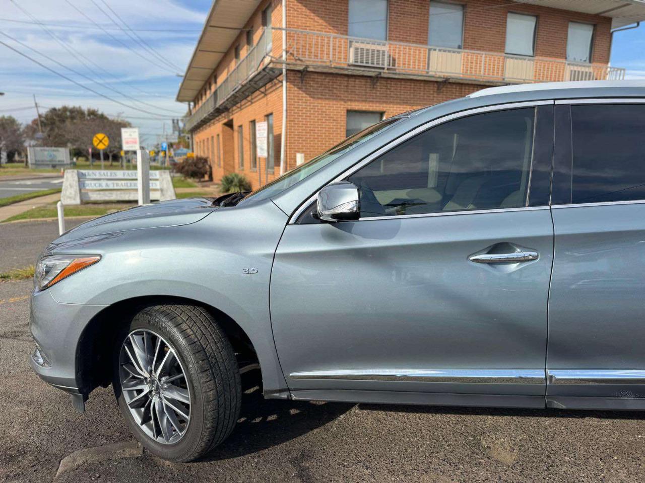 Infiniti QX60 AWD 2017