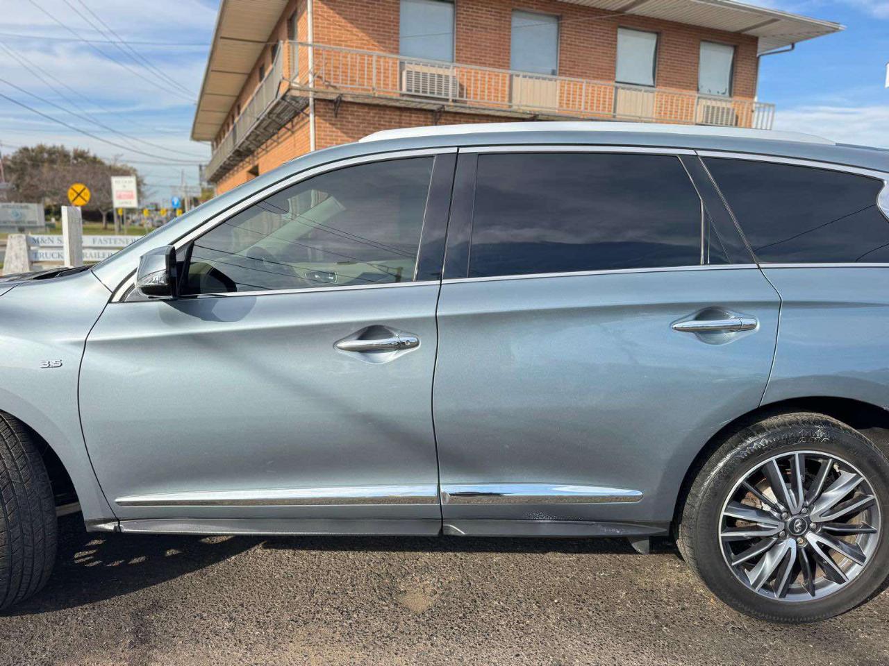 Infiniti QX60 AWD 2017