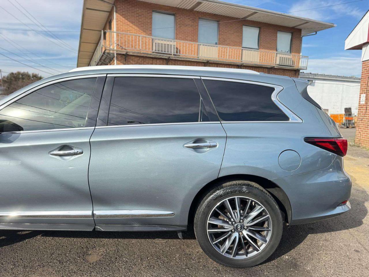 Infiniti QX60 AWD 2017