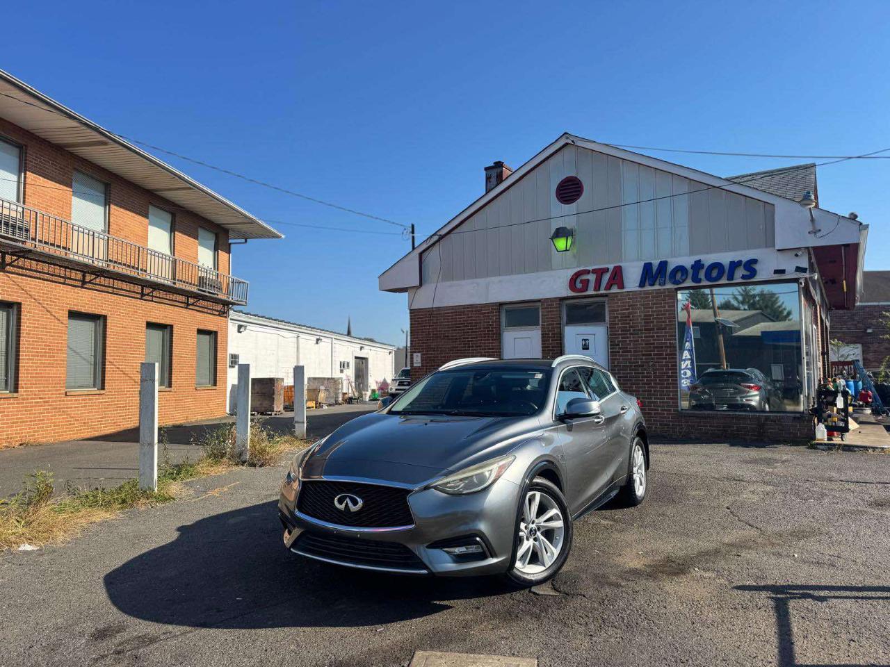 Infiniti QX30 Premium FWD 2018