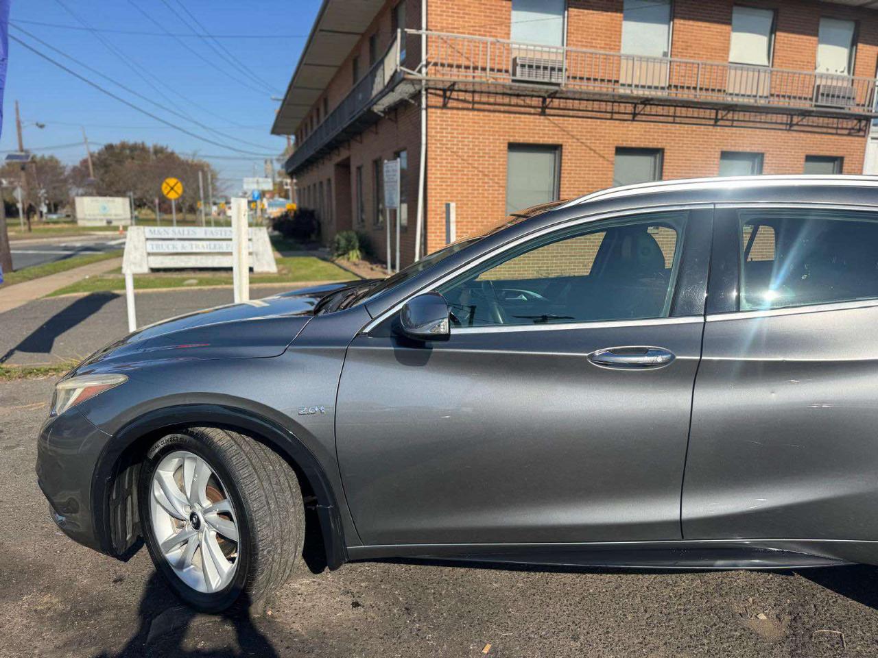 Infiniti QX30 Premium FWD 2018