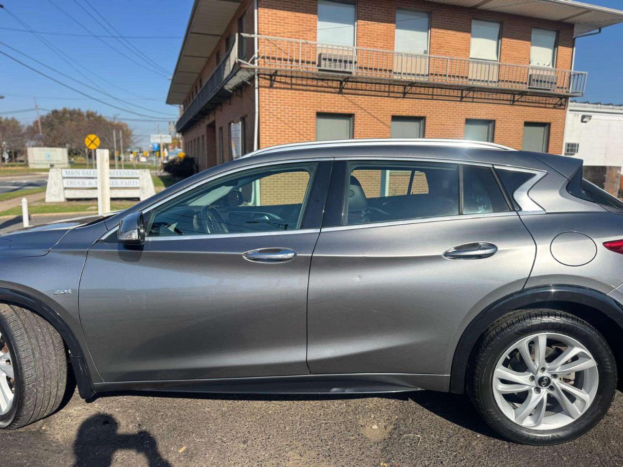 Infiniti QX30 Premium FWD 2018