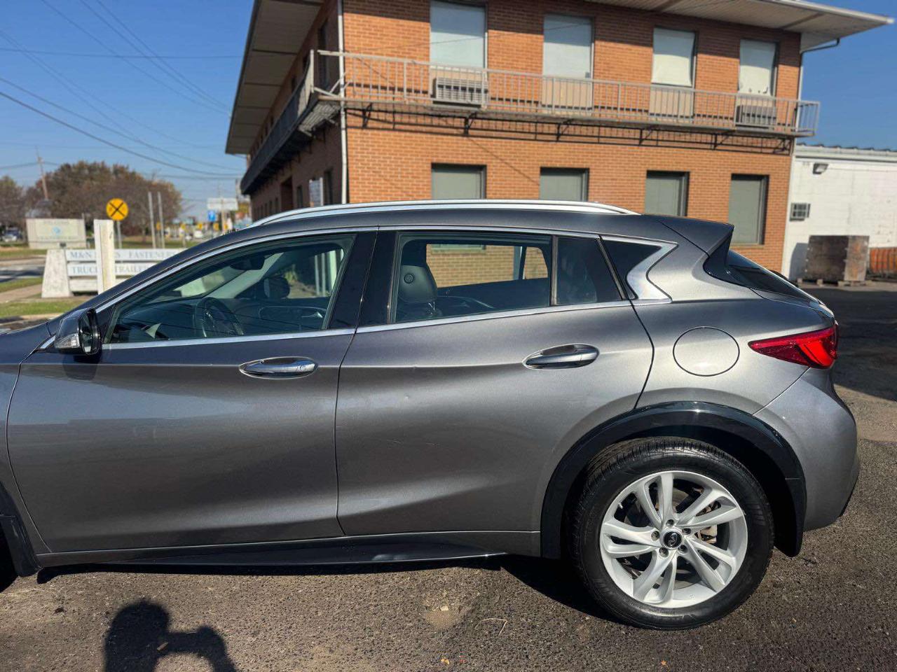 Infiniti QX30 Premium FWD 2018