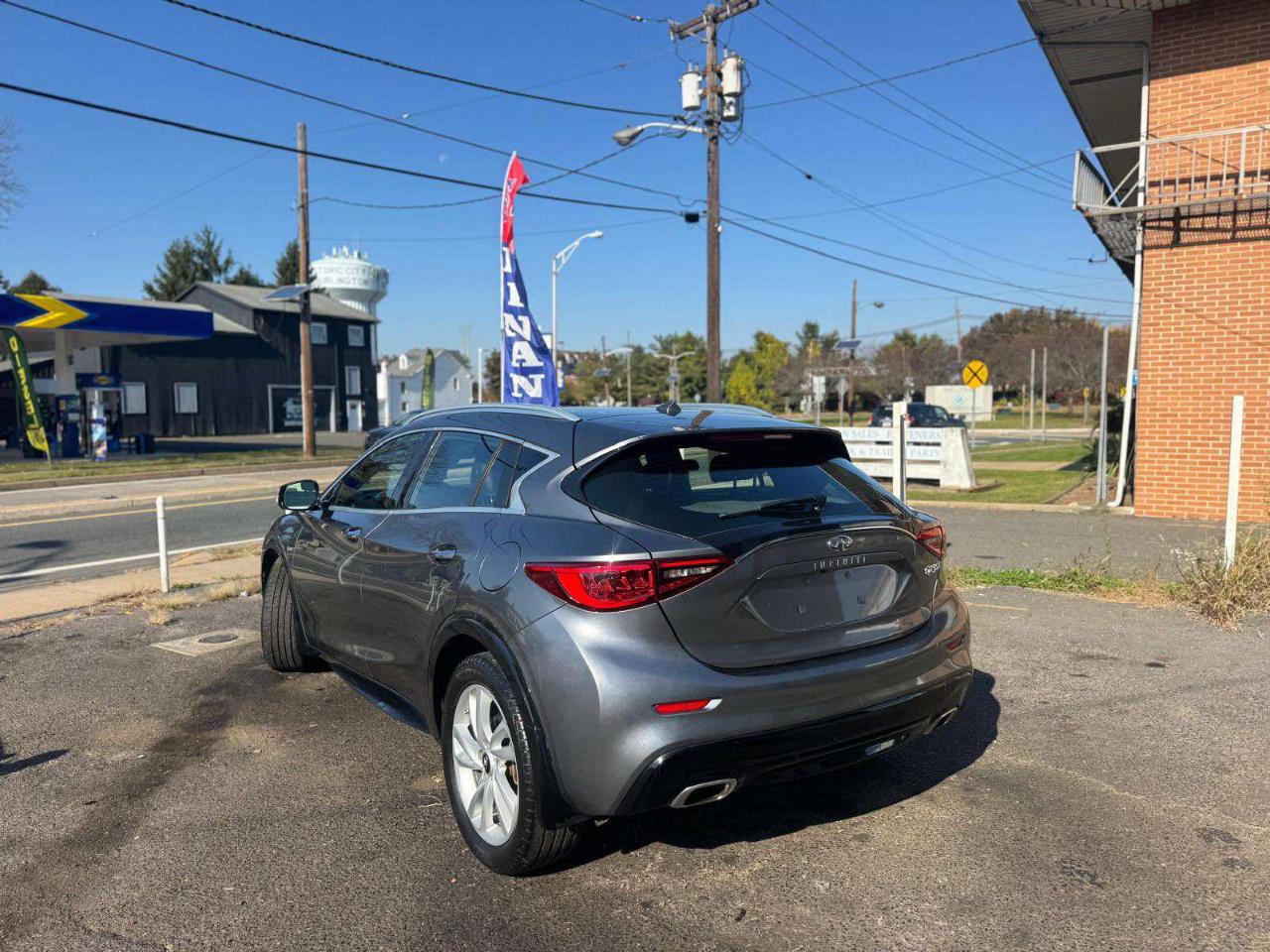 Infiniti QX30 Premium FWD 2018