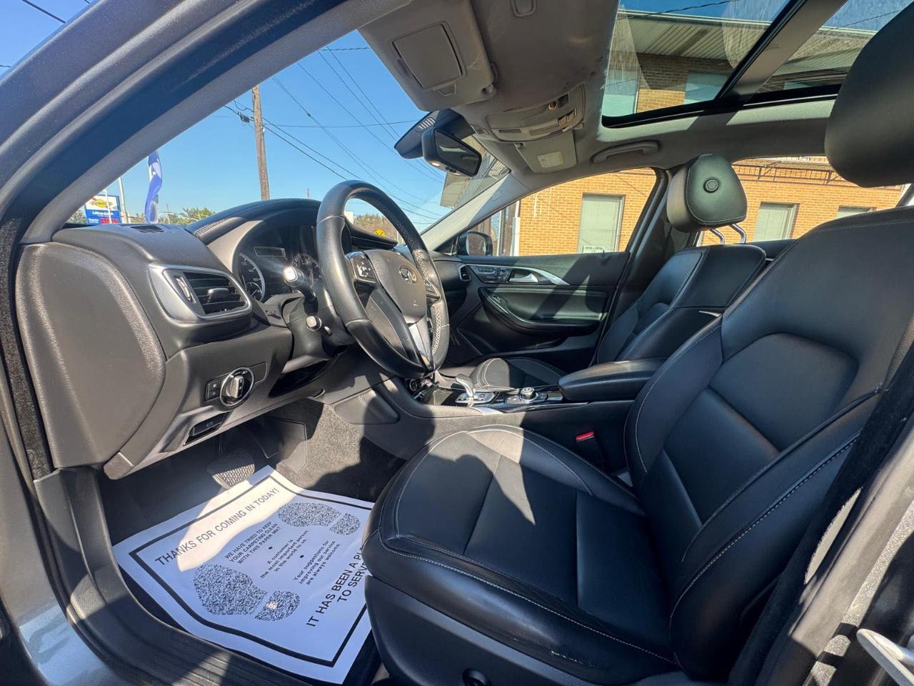 Infiniti QX30 Premium FWD 2018