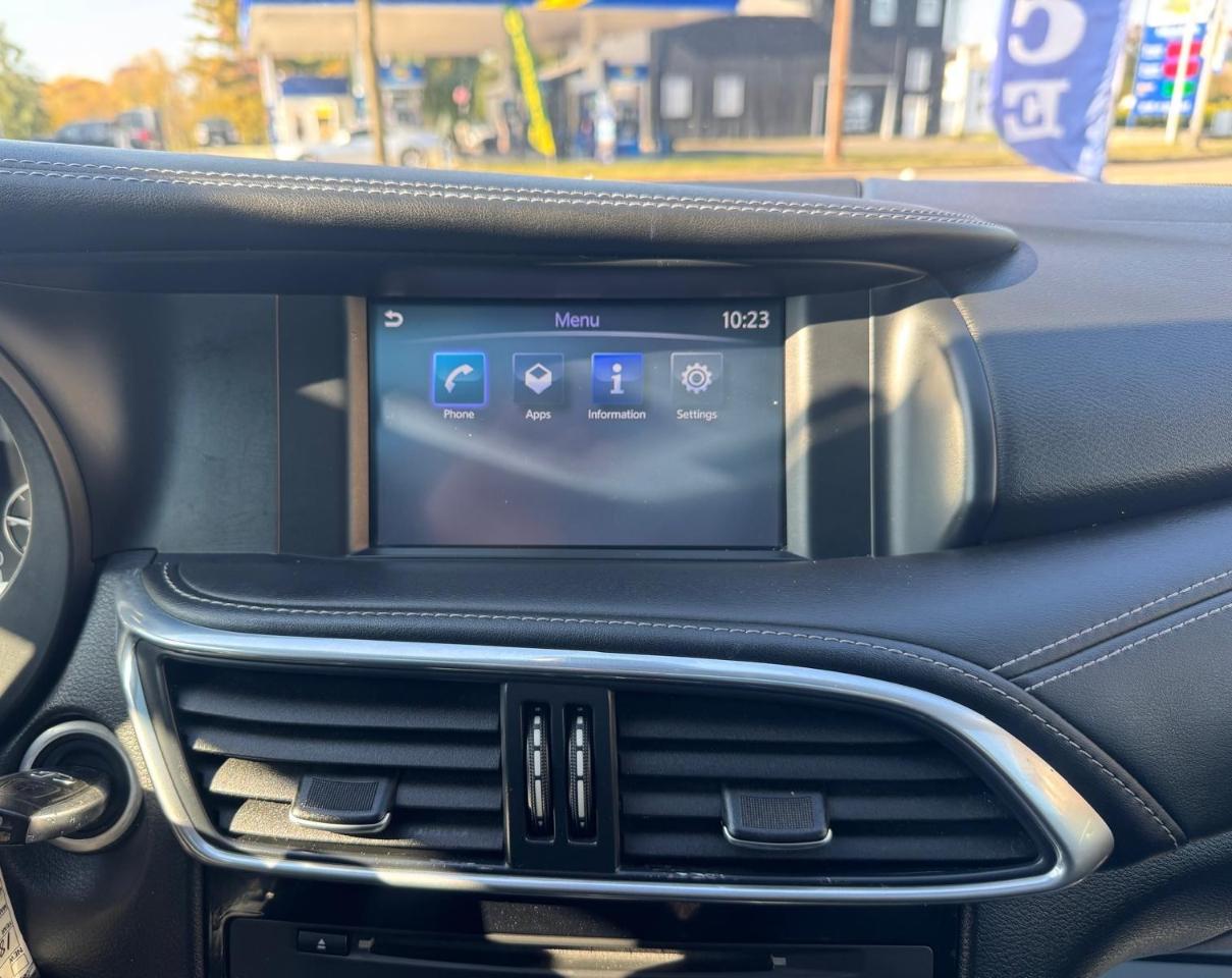 Infiniti QX30 Premium FWD 2018