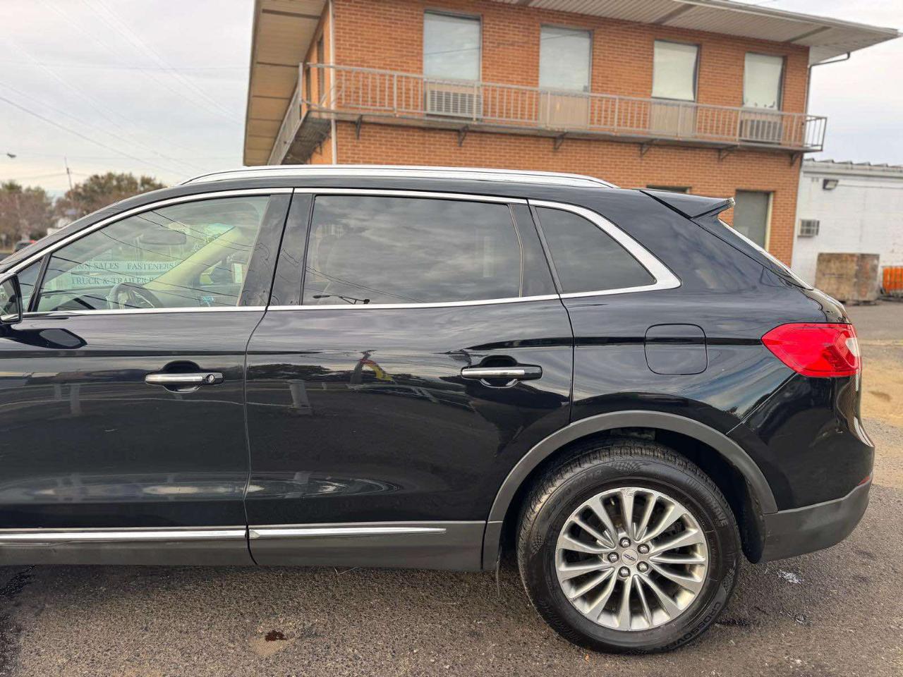 Lincoln MKX Select FWD 2017
