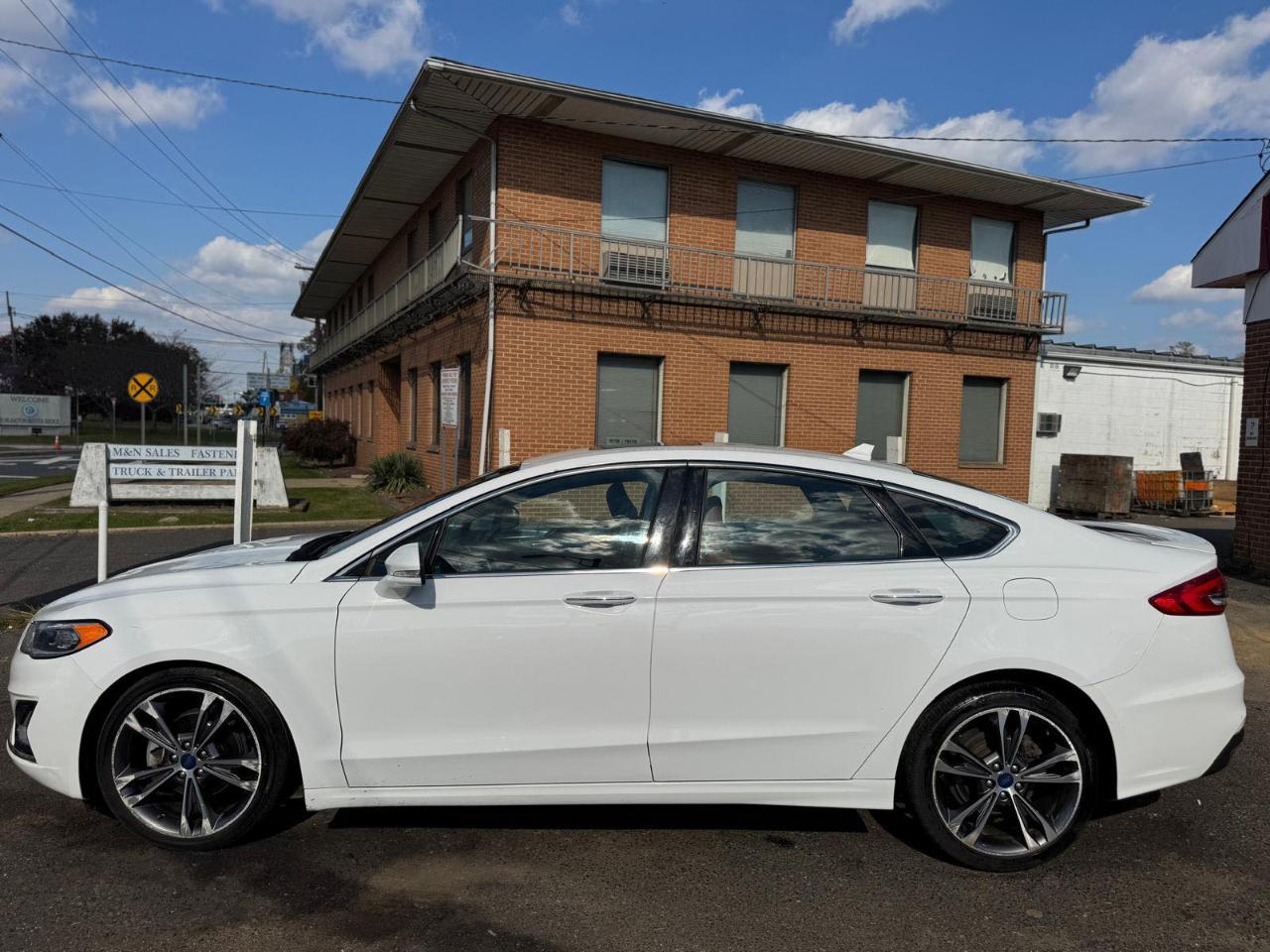 Ford Fusion Titanium FWD 2020