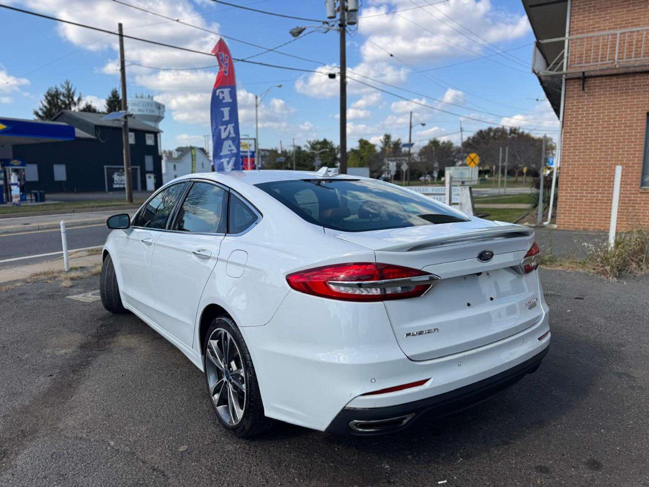 Ford Fusion Titanium FWD 2020