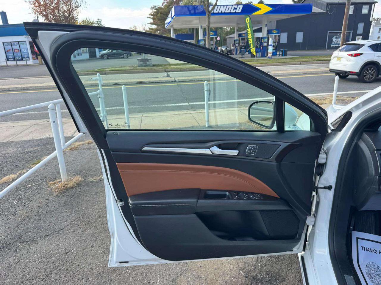 Ford Fusion Titanium FWD 2020