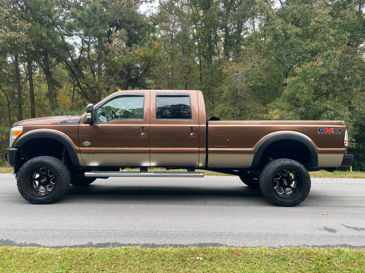 Ford F-350 SD XLT Crew Cab Long Bed 4WD 2011 Ford F-350 SD XLT Crew Cab Long Bed 4WD 2011