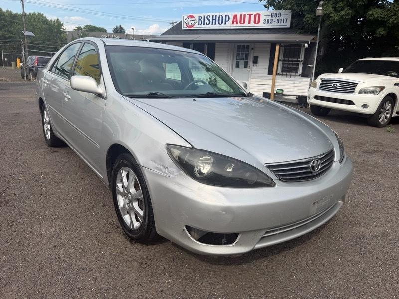 Toyota Camry LE V6 2006