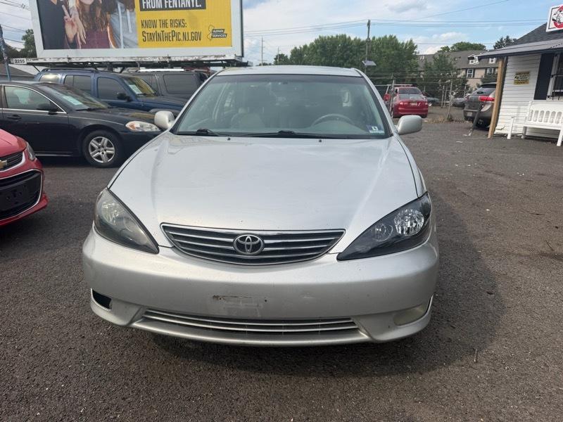 Toyota Camry LE V6 2006