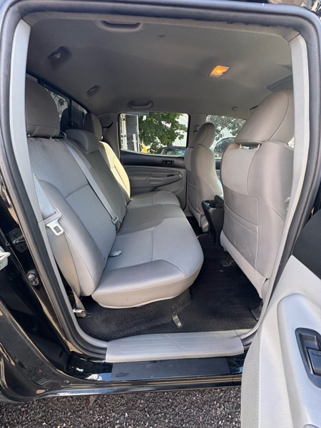 Toyota Tacoma Double Cab V6 4WD 2013 Toyota Tacoma Double Cab V6 4WD 2013