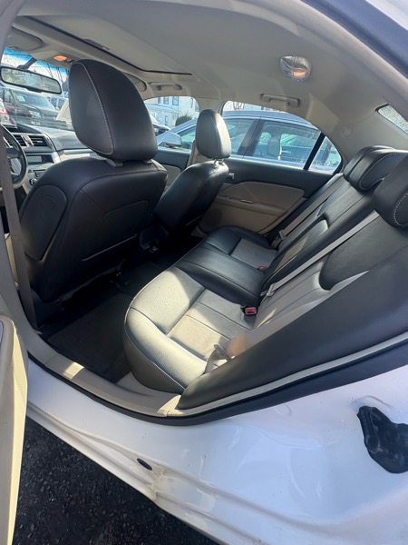 Mercury Milan Hybrid Sedan 2010