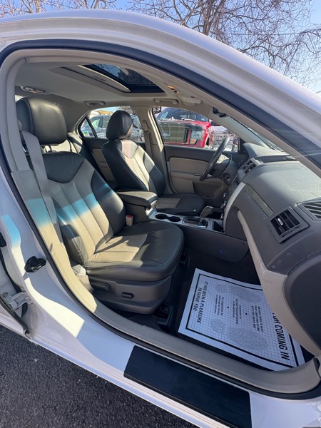 Mercury Milan Hybrid Sedan 2010