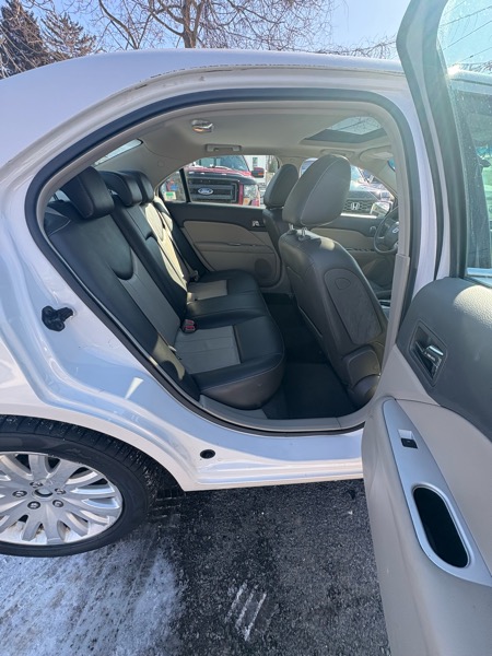 Mercury Milan Hybrid Sedan 2010