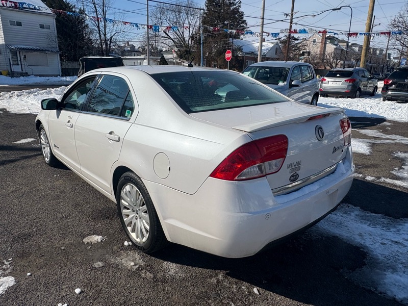 Mercury Milan Hybrid Sedan 2010