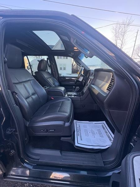 Lincoln Navigator 4WD 2010