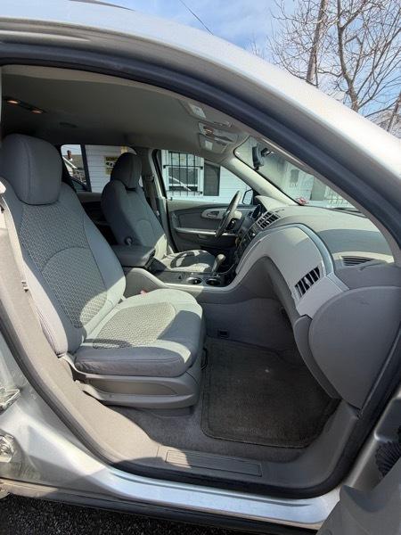 Chevrolet Traverse LS AWD w/PDC 2012