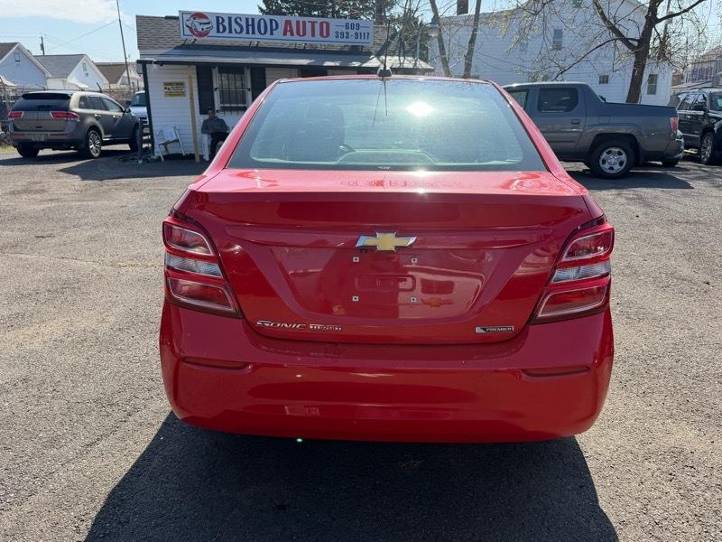 Chevrolet Sonic Premier Auto Sedan 2018