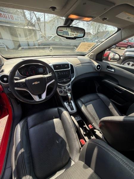 Chevrolet Sonic Premier Auto Sedan 2018