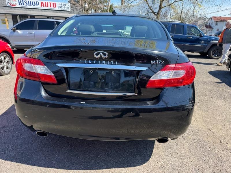 Infiniti M 37x 2012