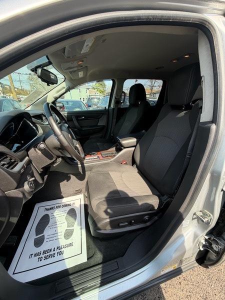 Chevrolet Traverse 1LT AWD 2013