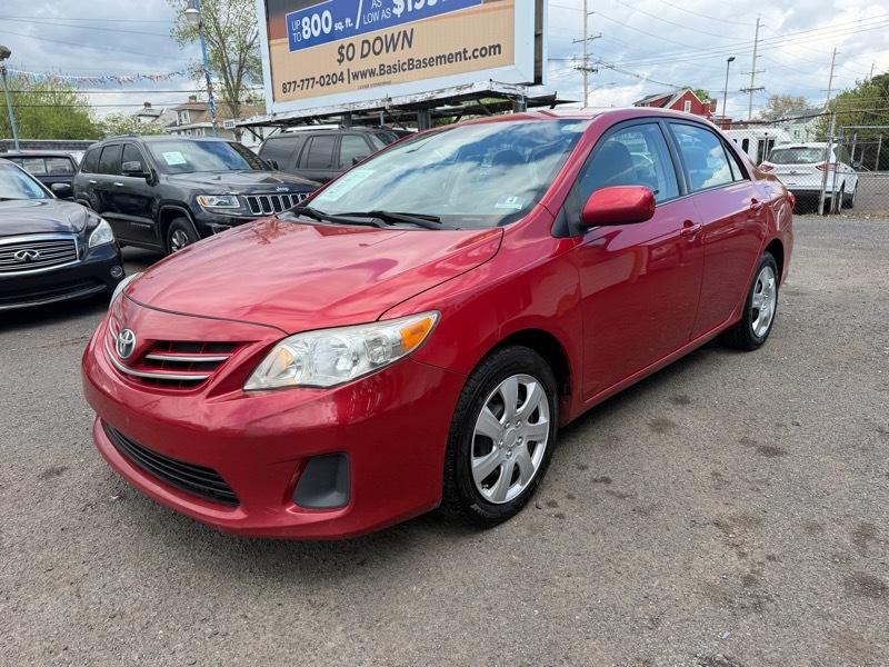 Toyota Corolla 4dr Sdn LE Auto 2013